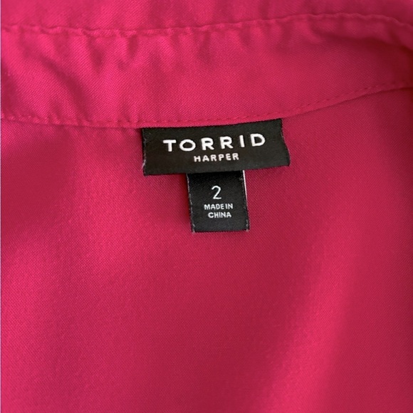 Torrid Harper Blouse – Fuchsia Pink, Size 2 (2X) - Picture 3 of 4